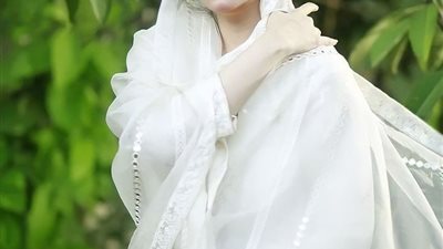 عذراء مع زوجي