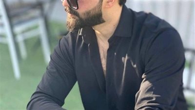 جوزي قبل الجواز شرط عليا شرط غريب اوي وهو أن كل ليله الساعه ٢ بالليل هتلاقيني بنادي عليكي
